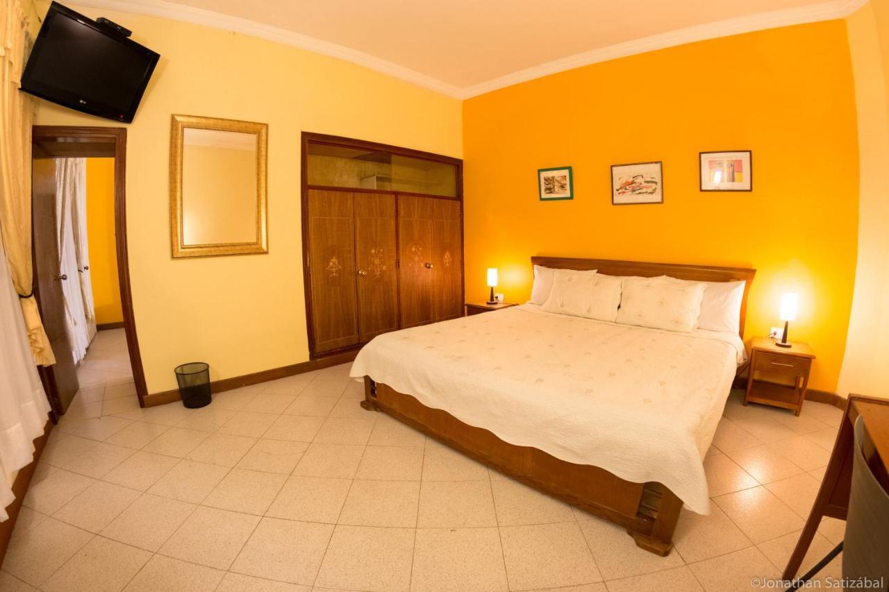 61Prado Hotel Medellín Buitenkant foto